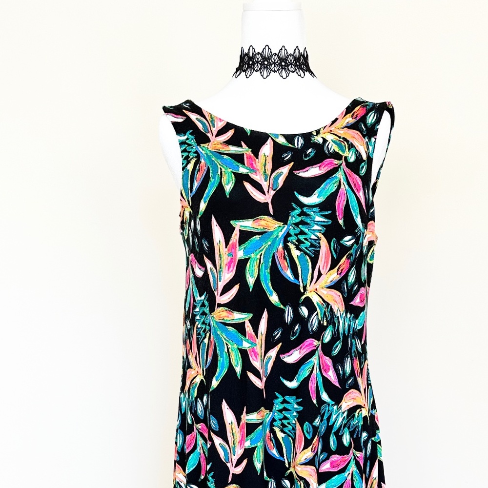 C&C California, Black Summer Dress with Tropic Floral Pattern & Cutout Back